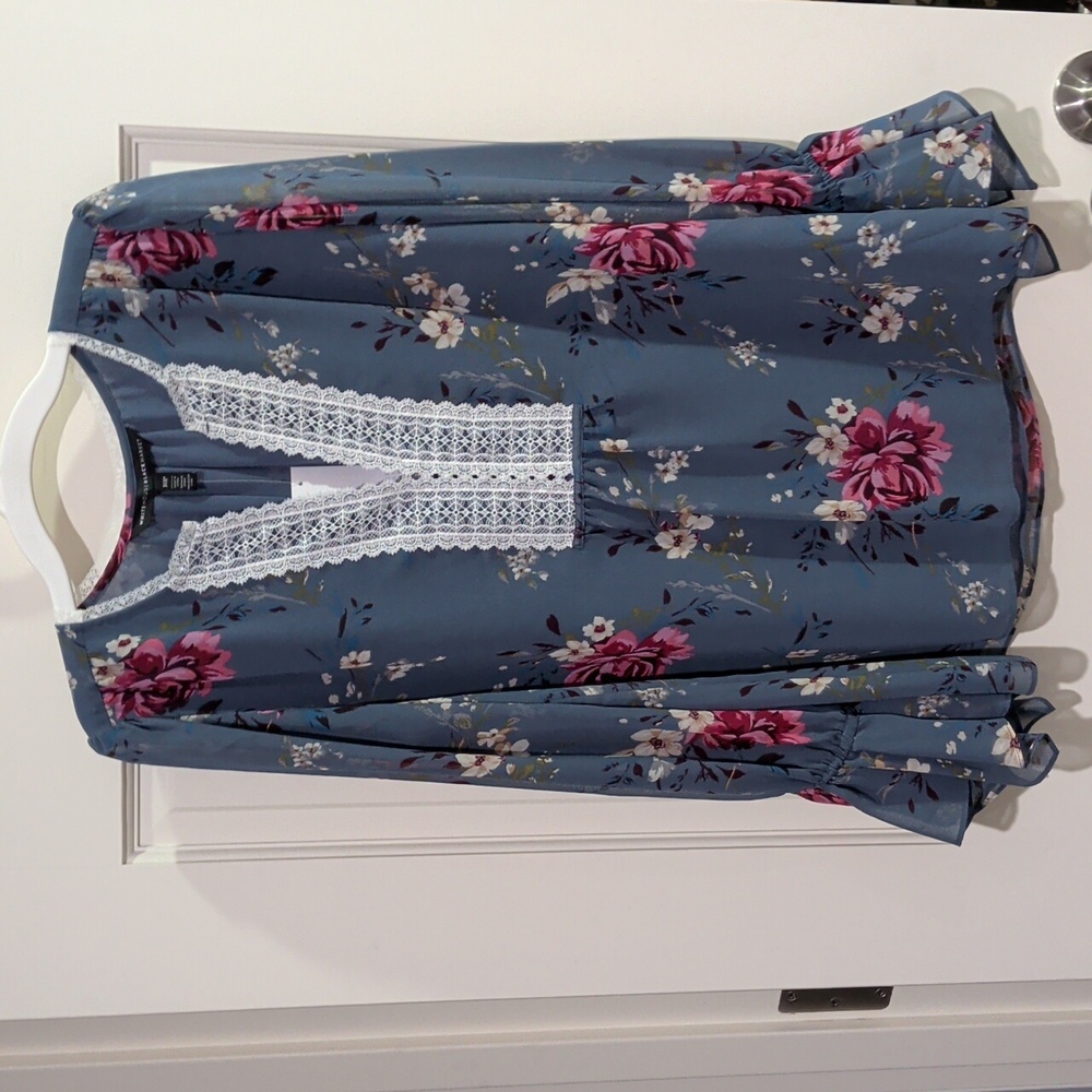 White House Black Market Floral Blouse with Lace Trim